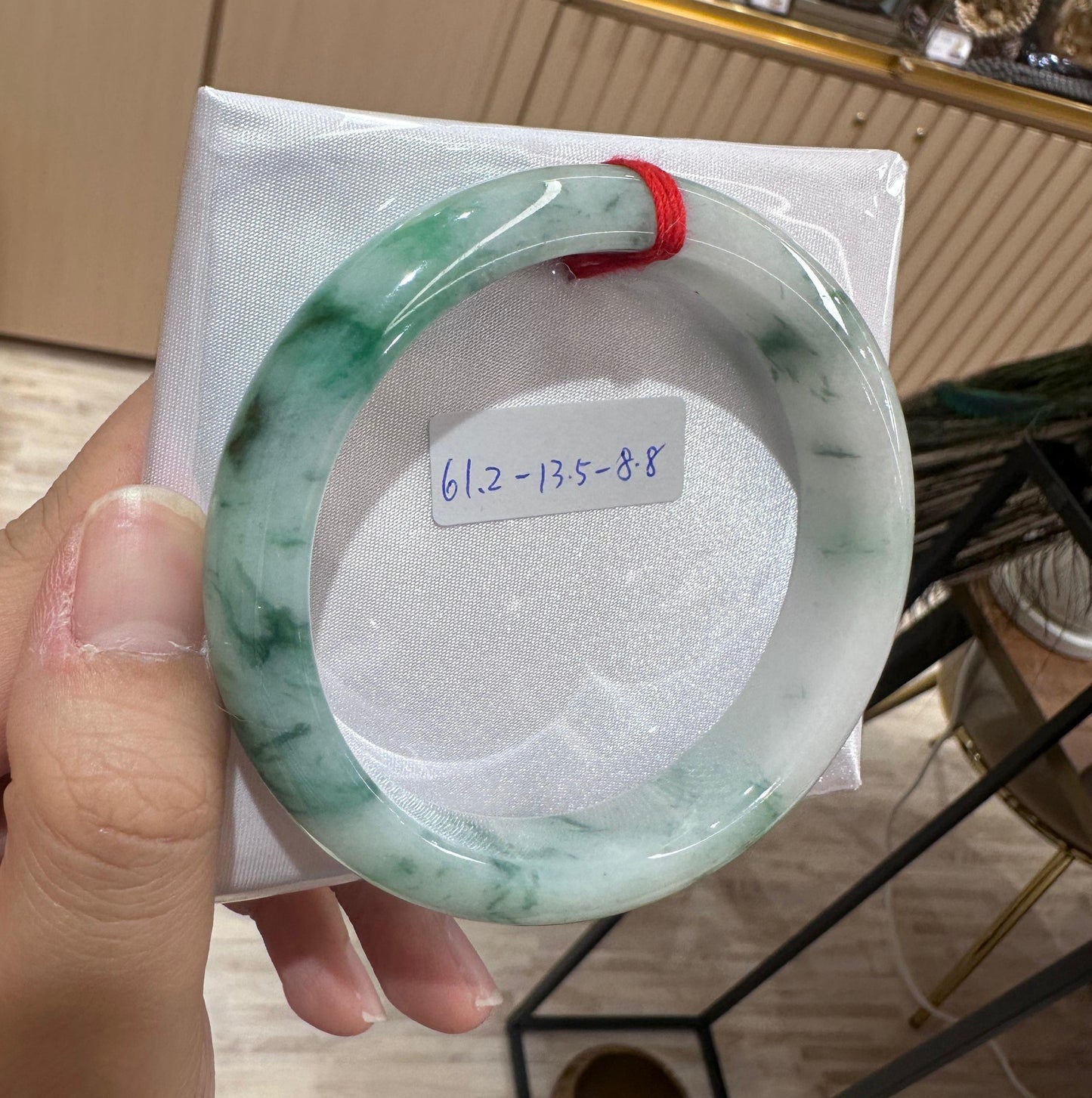 白底飄綠花手鐲61.2-4