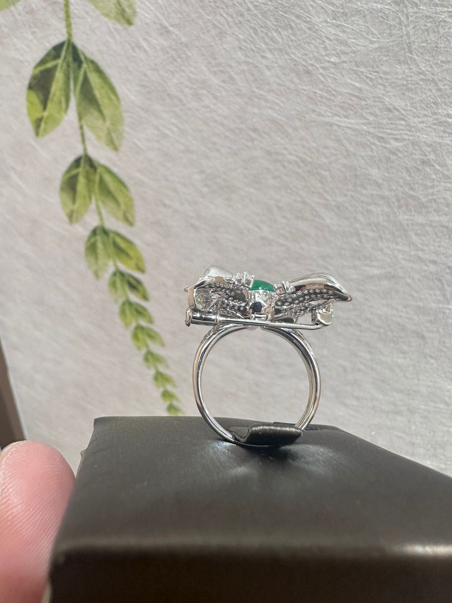 輕奢福蝶翡翠戒指