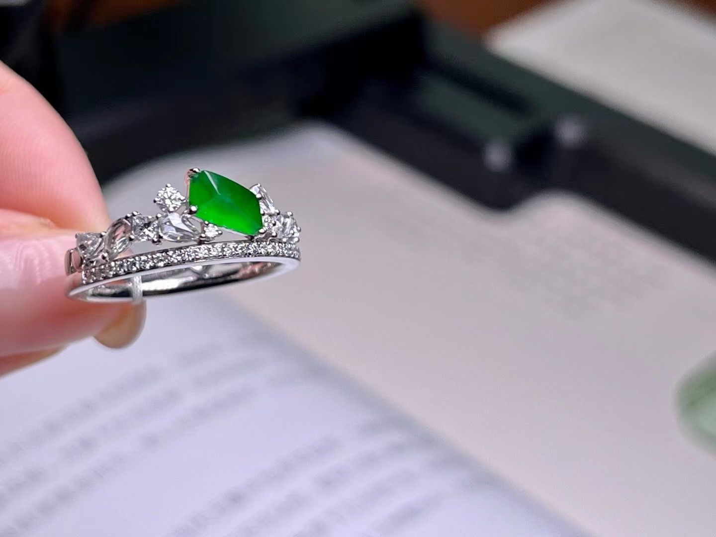 綠翡加冕皇冠戒指