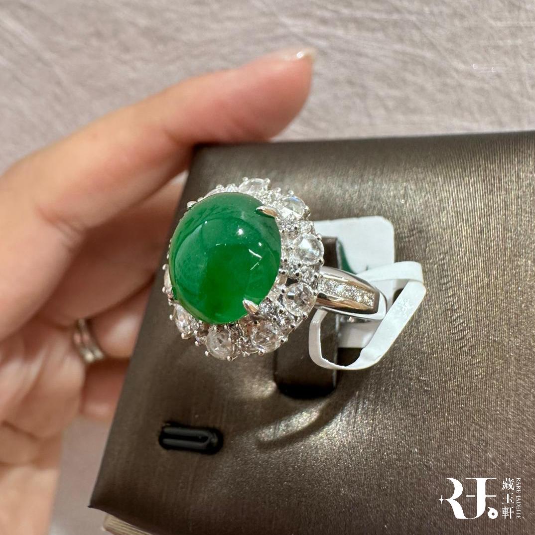 冰辣綠蛋面戒指