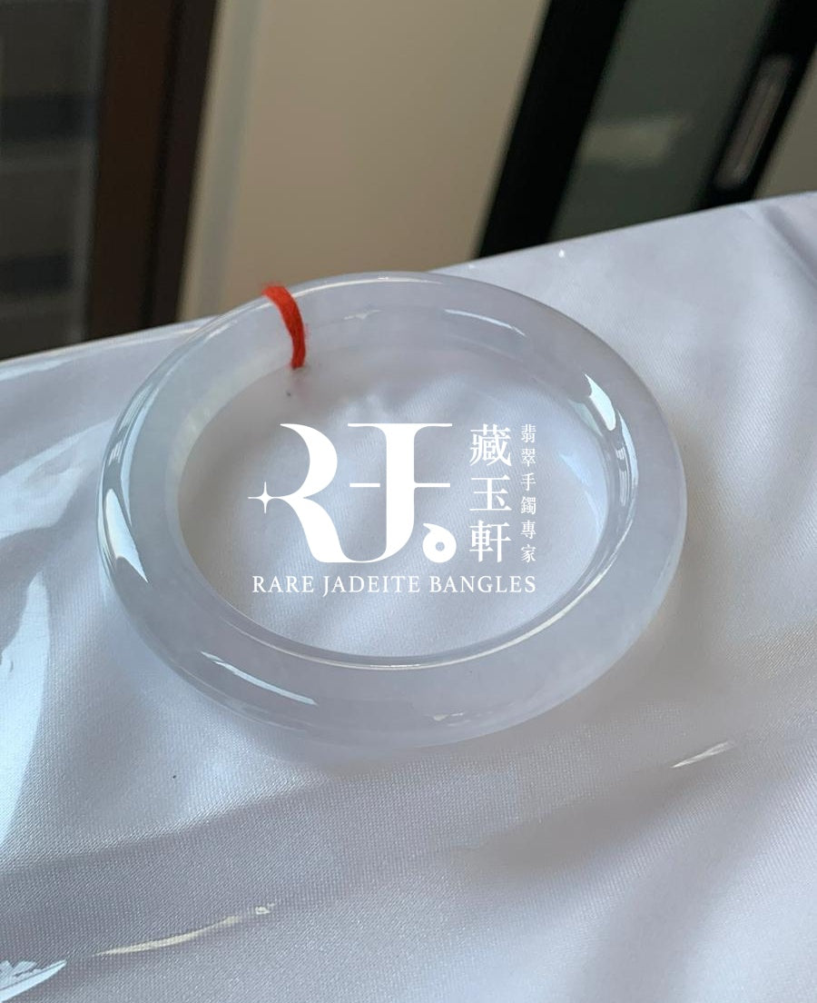 腕間白月光