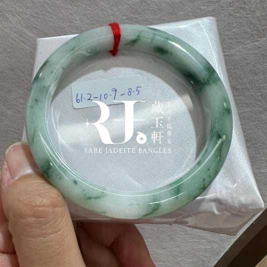 白底飄綠花手鐲61.2-3