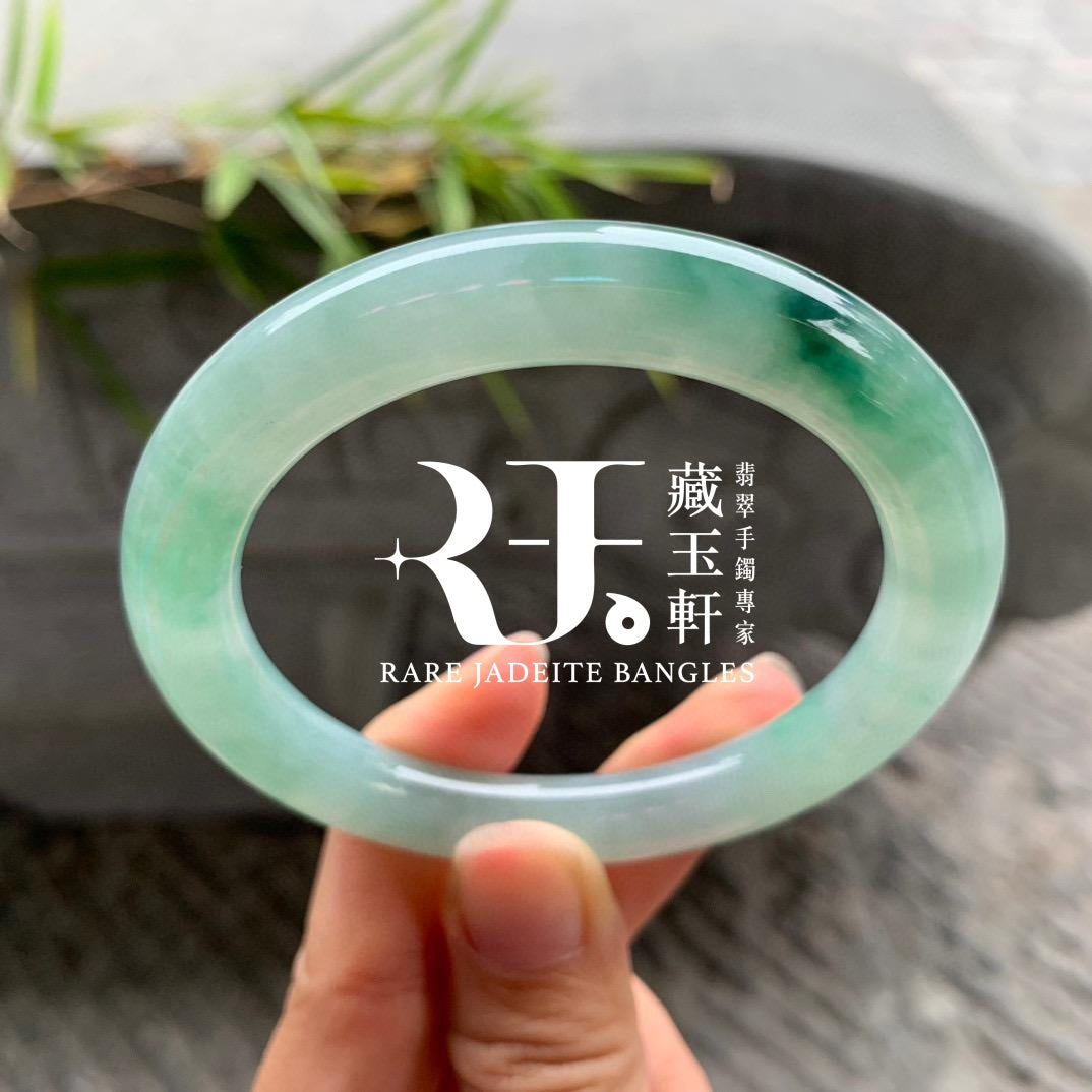 果陽綠飄花圓條鐲