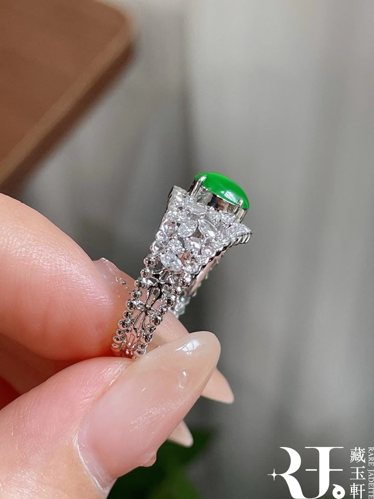 蕾絲鏤空蛋面戒指