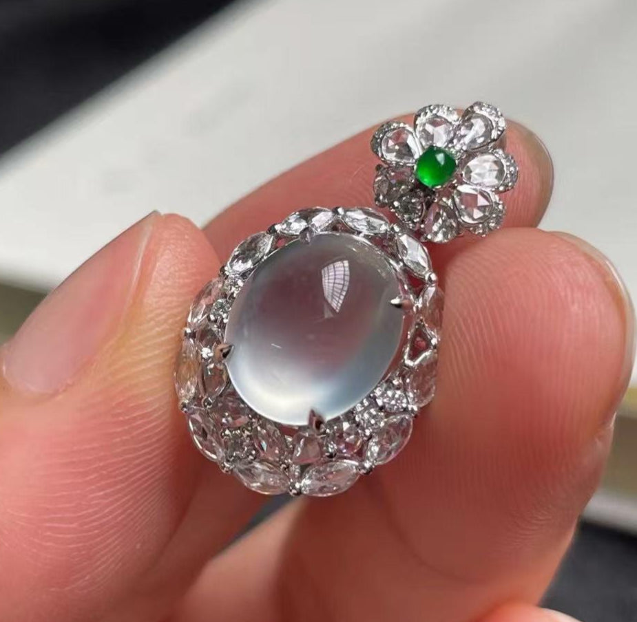 冰玻鴿子蛋吊墜