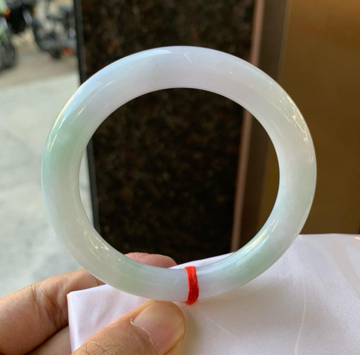 牛奶底飄綠福鐲